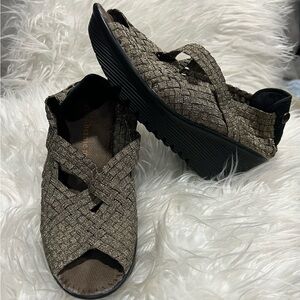 bernie mev. Women's Platform Woven Shoes size 7 (37)